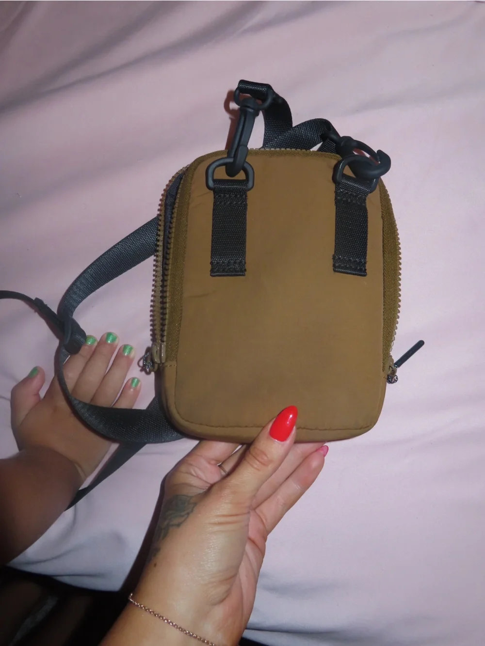 lululemon athletica Men's Tan Belt Bag with Black Strap